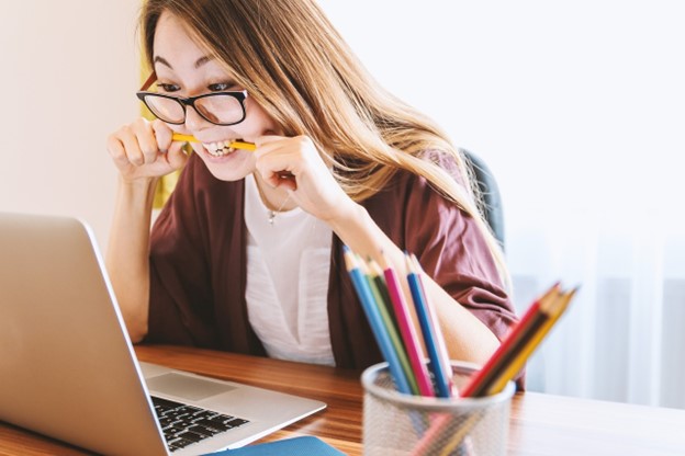 A high school student shortlisting colleges with a degree in criminology.