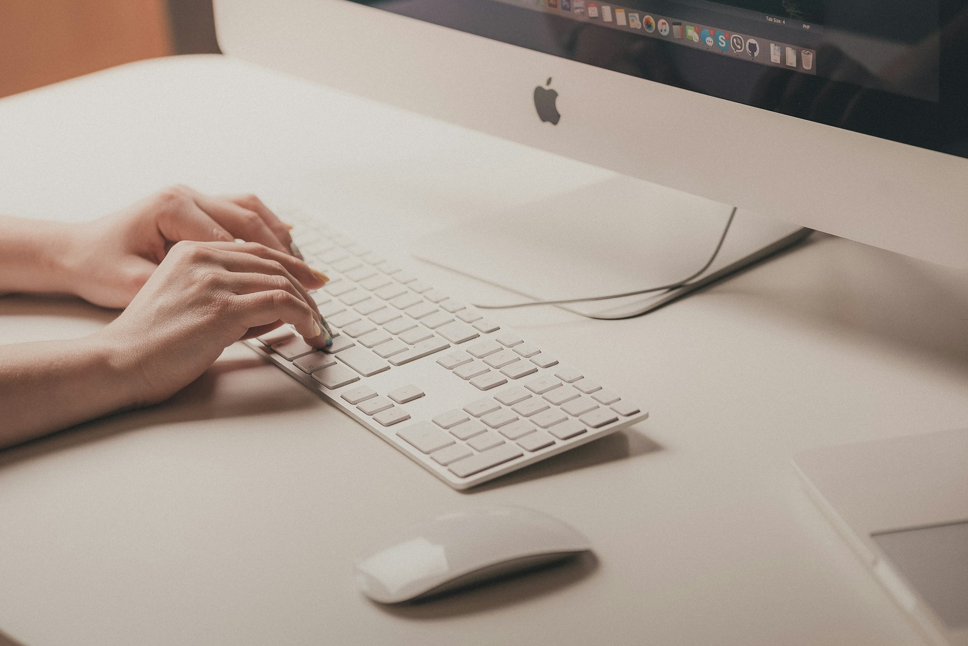 A student researching online programs to earn a degree in criminology from an Arkansas college.