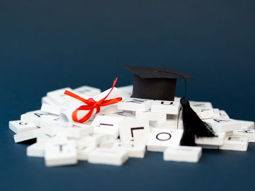 Graduating with online entrepreneurship degrees