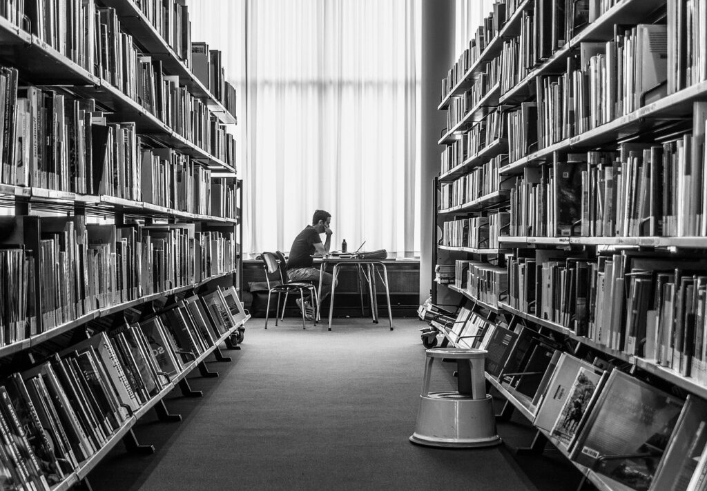 Pursue the right degree to become a criminologist