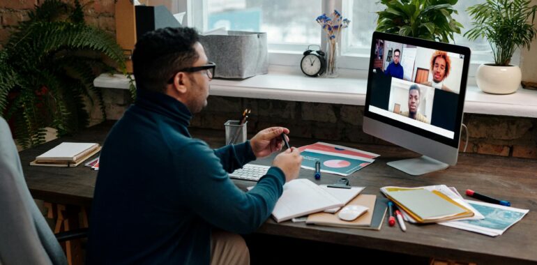 Is getting a criminal justice certificate online worth it?