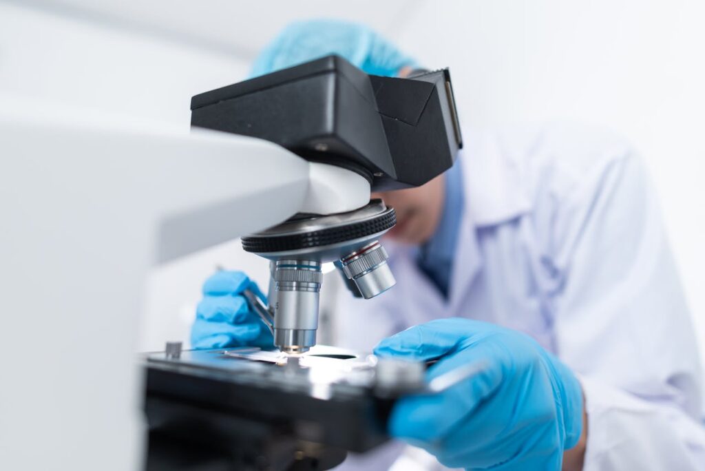 develop lab skills through forensic science school