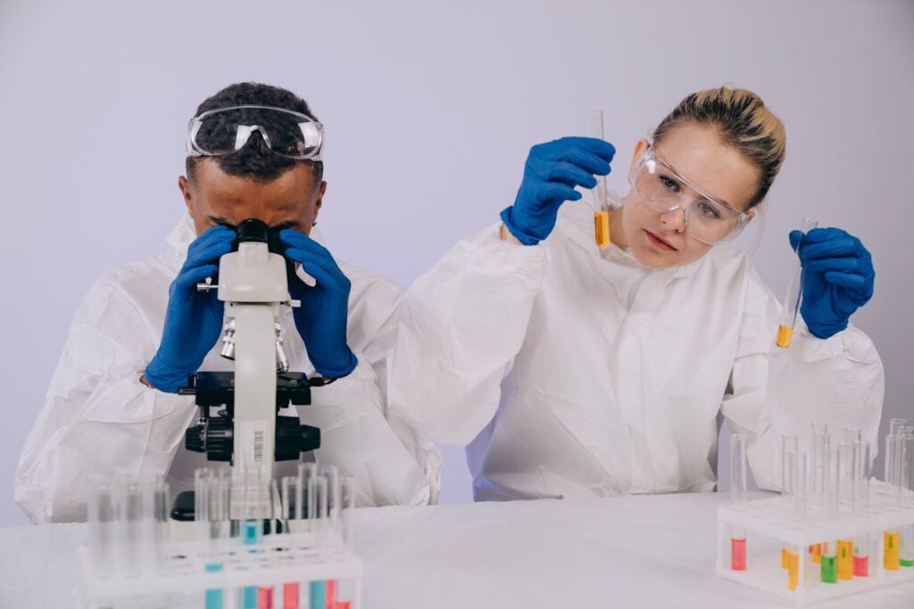 Become a forensic scientist with the right courses