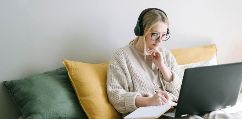 Explore the best accredited online psychology programs